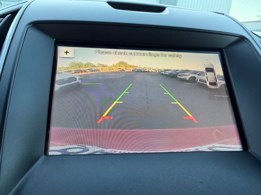 Used 2018 Ford Edge SEL w/ Equipment Group 201A FWD image 12