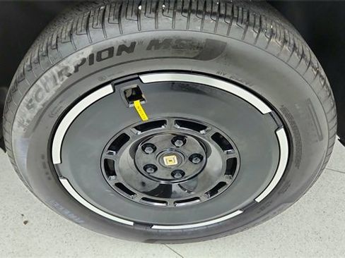 Used 2025 Rivian R1S Adventure image 60