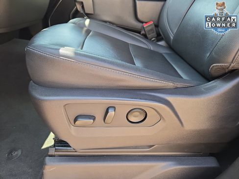 Used 2025 GMC Sierra 1500 SLT RWD image 17