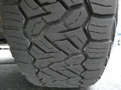 Used 2021 RAM 1500 Laramie w/ Sport Appearance Package AWD/4WD image 13