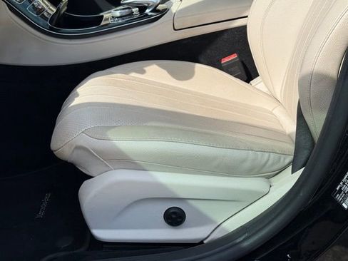 Used 2017 Mercedes-Benz E 300 4MATIC image 14