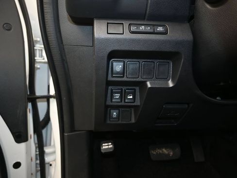 Used 2024 Nissan Frontier S w/ Technology Package AWD/4WD image 12