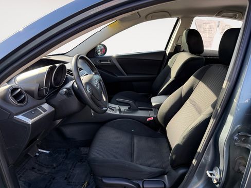 Used 2013 MAZDA MAZDA3 i SV w/ Convenience Pkg image 10