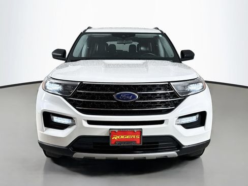 Used 2021 Ford Explorer XLT w/ Equipment Group 202A AWD/4WD image 2