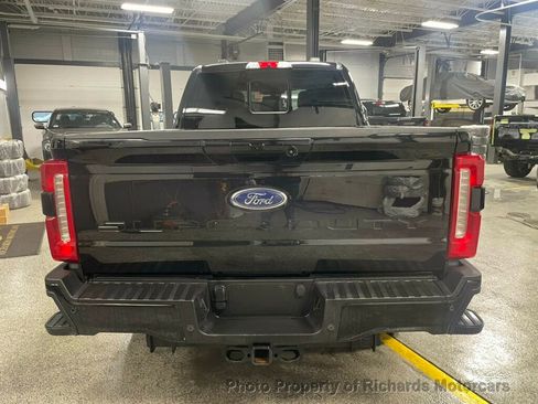 Used 2023 Ford F250 Lariat w/ Sport Appearance Package image 6