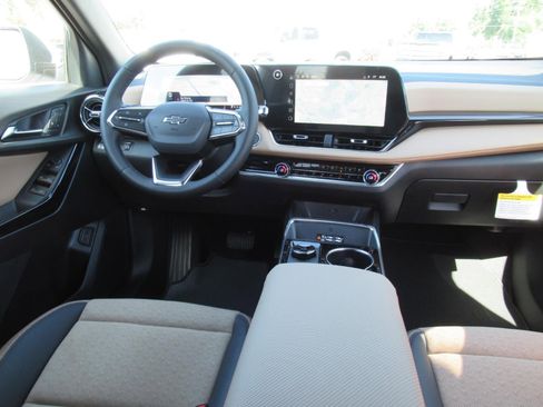 New 2026 Chevrolet Equinox ACTIV w/ Convenience Package III FWD image 13