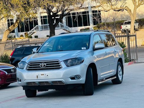 Used 2009 Toyota Highlander 2WD image 3