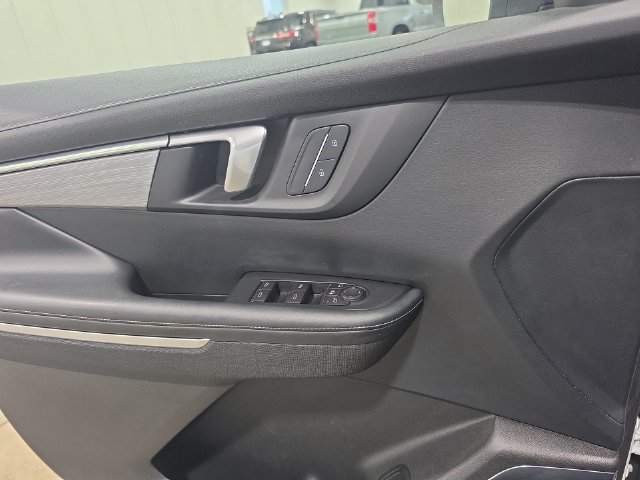 Used 2026 Buick Enclave Preferred AWD/4WD image 21