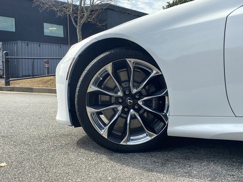 Used 2021 Lexus LC 500 Convertible image 16