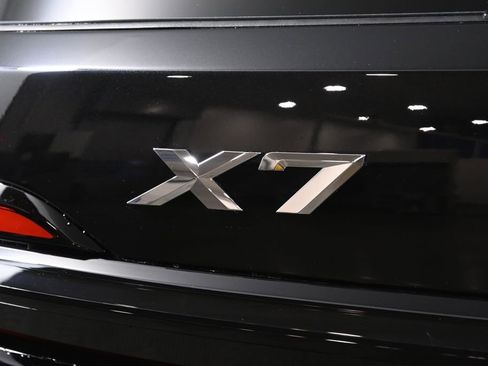 Used 2027 BMW X7 xDrive40i w/ M Sport Package AWD/4WD image 41