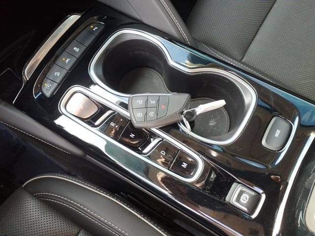 Used 2023 Buick Envision Essence AWD/4WD image 13