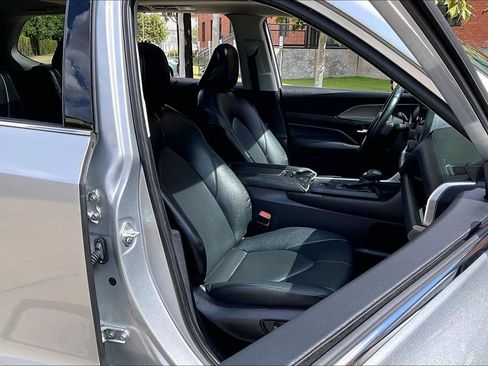 Used 2024 Toyota Grand Highlander FWD image 10