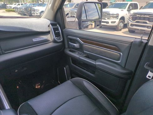 Used 2024 RAM 3500 Laramie w/ Towing Technology Group AWD/4WD image 18