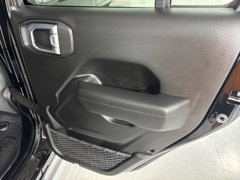 New 2026 Jeep Gladiator Mojave AWD/4WD image 18