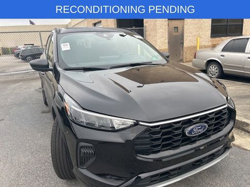 Used 2024 Ford Escape ST-Line w/ Tech Pack #1 image 2