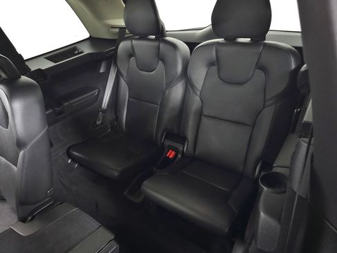 Certified 2024 Volvo XC90 T8 Plus w/ Protection Package Premier AWD/4WD image 39