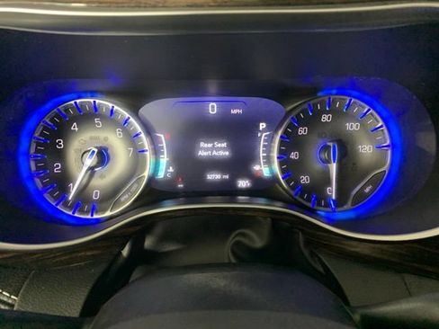 Used 2024 Chrysler Pacifica Limited FWD image 28
