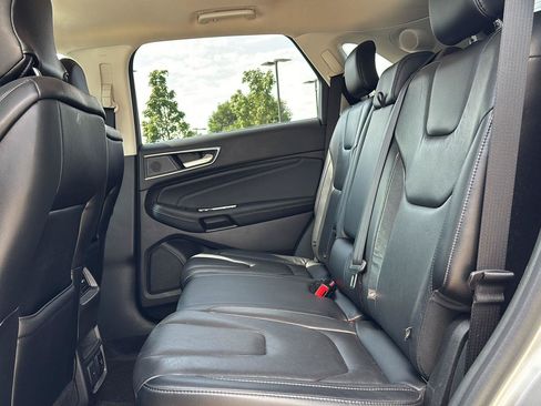 Used 2019 Ford Edge Titanium w/ Cold Weather Package AWD/4WD image 25
