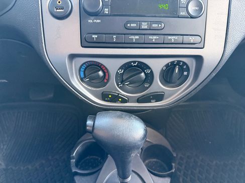 Used 2007 Ford Focus ZX5 Hatchback image 24