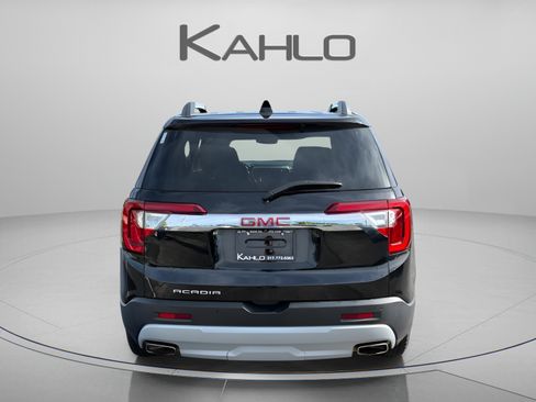 Used 2020 GMC Acadia SLT FWD image 3