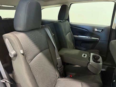 Used 2020 Dodge Journey SE w/ SE Popular Equipment Group image 28