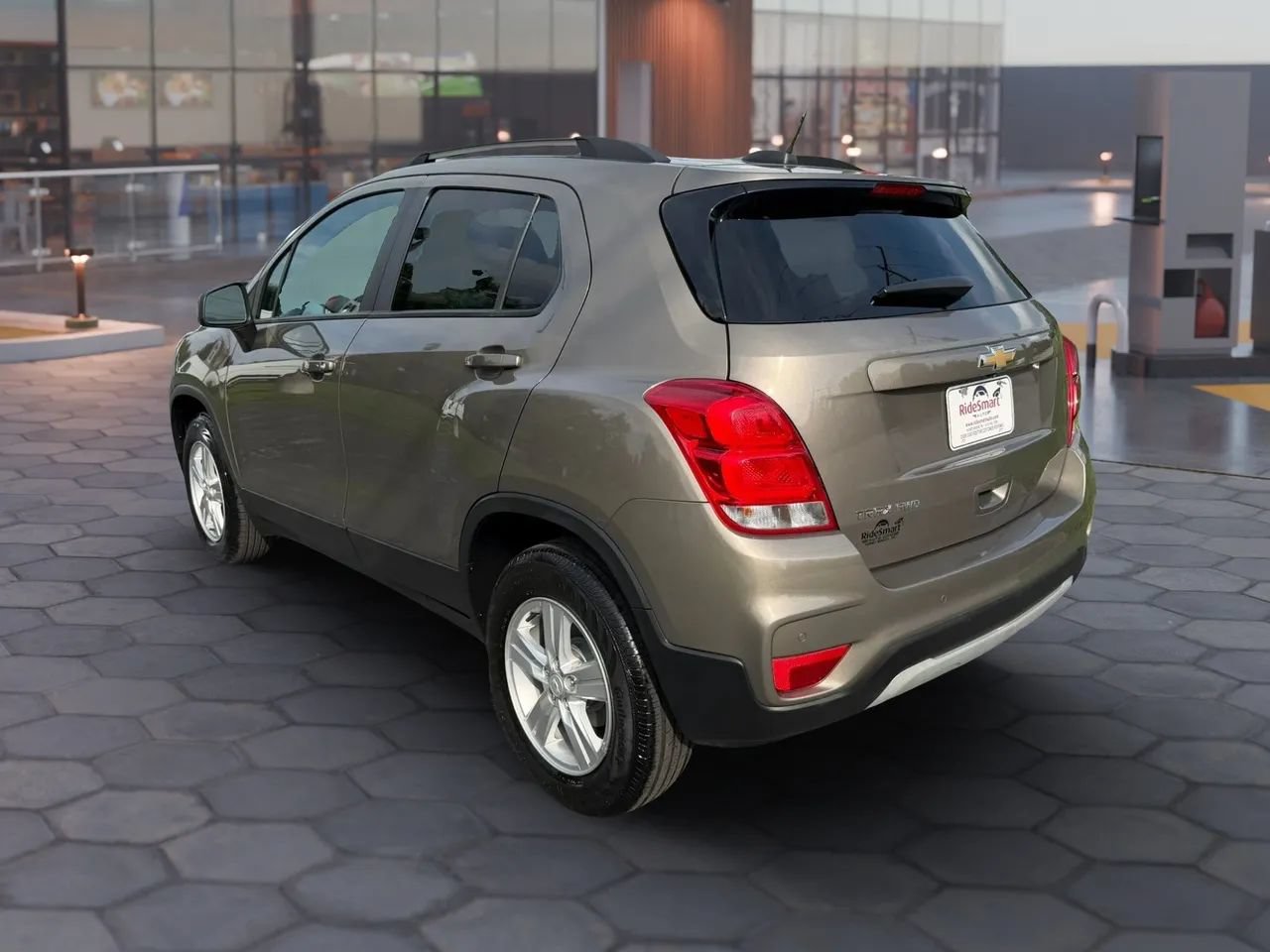 Used 2022 Chevrolet Trax LT w/ Driver Confidence Package AWD/4WD image 8