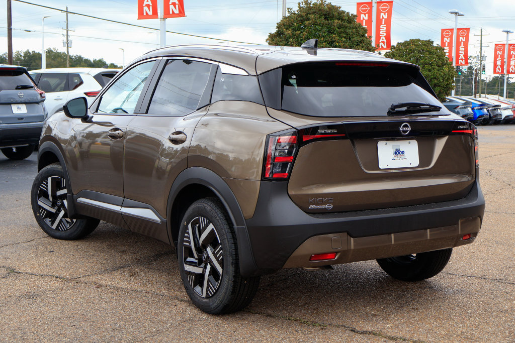 New 2027 Nissan Kicks SV FWD image 2