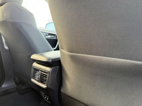 Used 2020 Toyota RAV4 XLE image 34