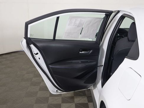 Used 2022 Toyota Corolla SE FWD image 17