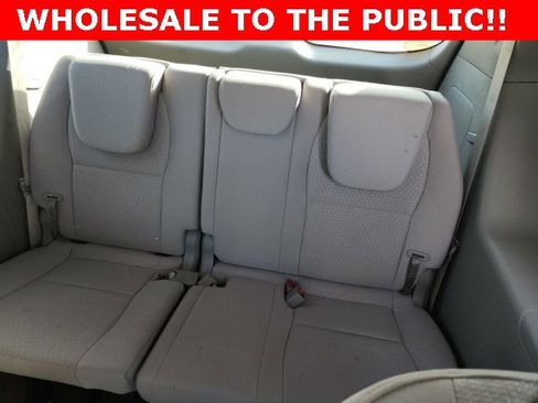 Used 2016 Kia Sedona L image 11