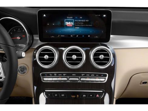 Used 2021 Mercedes-Benz GLC 300 image 10