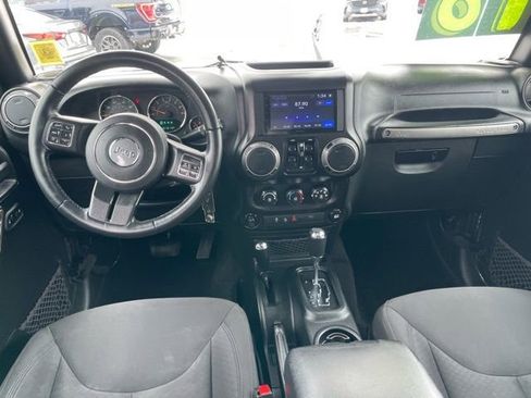 Used 2018 Jeep Wrangler Unlimited Sport image 11