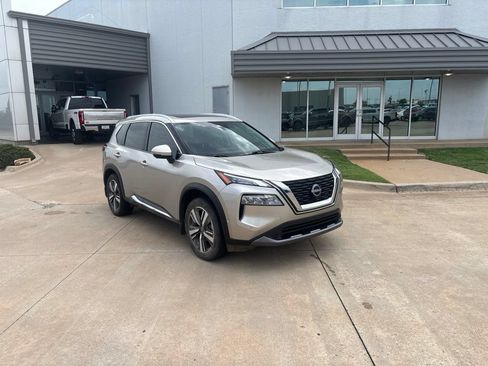 Used 2023 Nissan Rogue SL w/ SL Premium Package FWD image 1