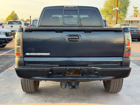 Used 2005 Chevrolet Silverado 2500 LT w/ Heavy-Duty Power Package AWD/4WD image 7
