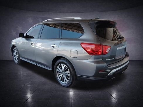 Used 2019 Nissan Pathfinder SL AWD/4WD image 3