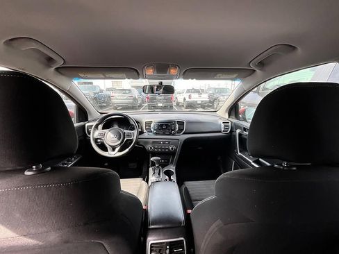 Used 2018 Kia Sportage LX AWD/4WD image 30