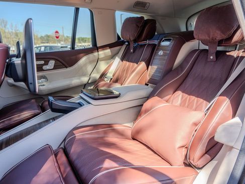 Used 2026 Mercedes-Benz Maybach GLS 600 4MATIC image 20