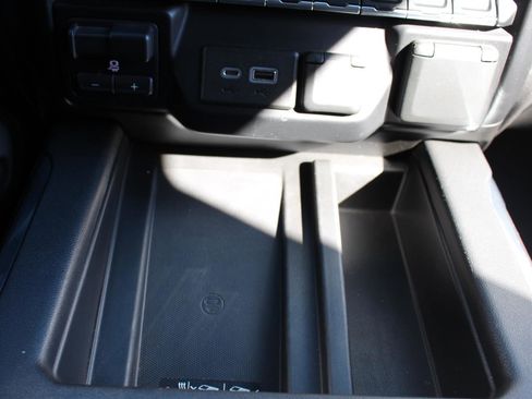 Used 2020 GMC Sierra 1500 SLT w/ SLT Premium Package image 23