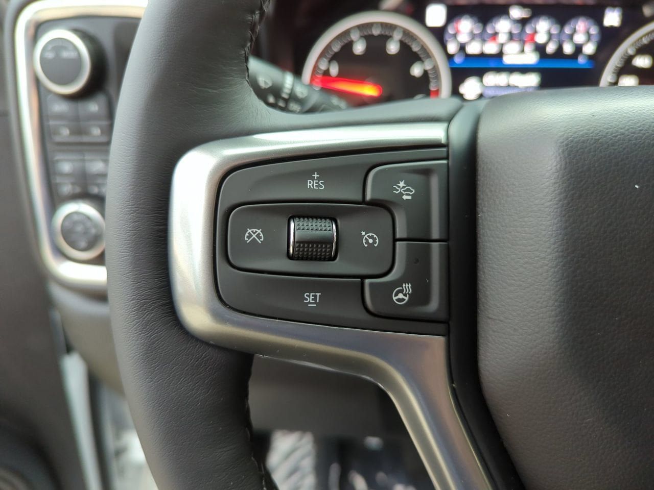 Used 2021 Chevrolet Silverado 2500 LTZ w/ LTZ Premium Package AWD/4WD image 12