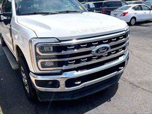 Used 2023 Ford F250 Lariat w/ Lariat Ultimate Package AWD/4WD image 5