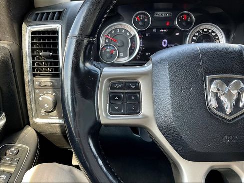 Used 2015 RAM 2500 Laramie w/ Convenience Group AWD/4WD image 14