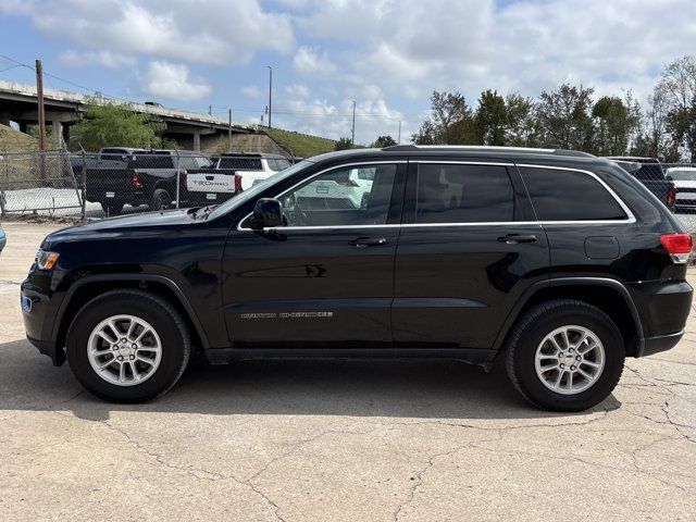Used 2018 Jeep Grand Cherokee Laredo AWD/4WD image 9