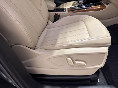 Used 2022 Audi Q5 2.0T Premium w/ Convenience Package image 35