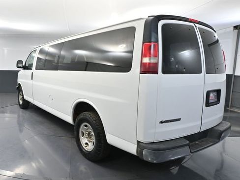 Used 2017 Chevrolet Express 3500 LT w/ LT Preferred Equipment Group RWD image 7