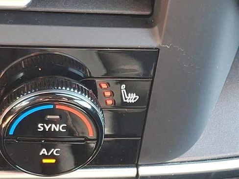 Used 2023 Nissan Rogue SV w/ SV Premium B Package image 26