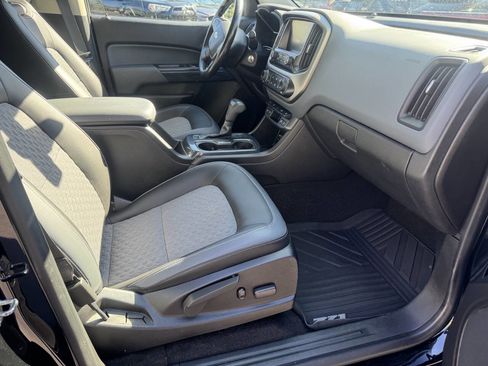 Used 2015 Chevrolet Colorado Z71 image 11