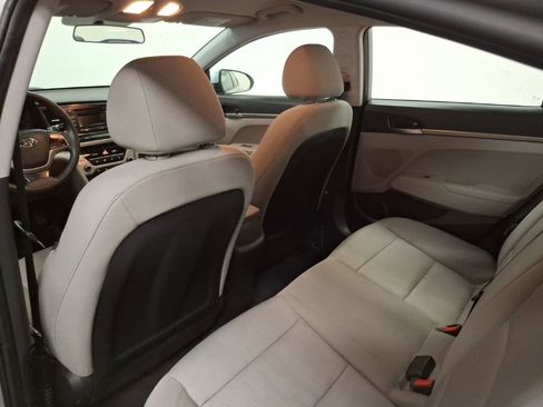 Used 2018 Hyundai Elantra SE image 15