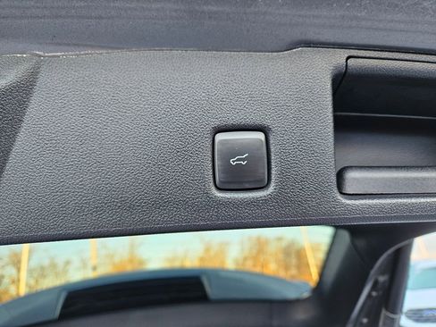 Used 2021 Ford Escape SEL w/ SEL Stealth AWD Package image 29