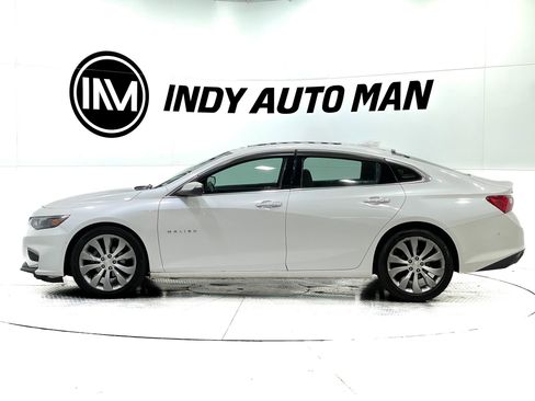 Used 2017 Chevrolet Malibu Premier w/ Premier Sun and Wheel Package image 7