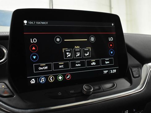 Used 2023 Chevrolet Blazer LT w/ Convenience Package FWD image 17